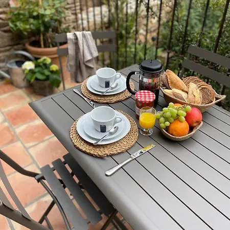 Pretty Historical Holiday home Grimaud